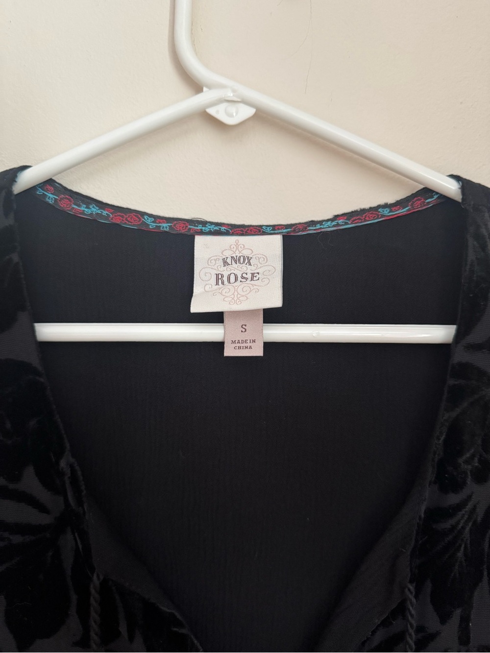 Knox Rose NWT Size Small Black Velvet Floral Burnout Boho Peasant Dress Tassel - Picture 3 of 6